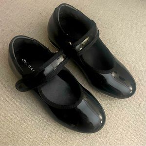 EUC - Black Tap Shoes Size 9 - Danskin - worn once!!